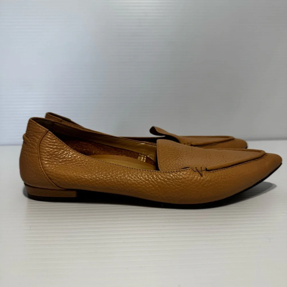 Vionic Noah Tan Leather Pointy Toes Flats Size 7.5 - Picture 9 of 16